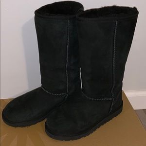 Tall black uggs